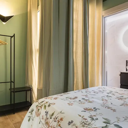 Quiet In The Center Apartment *