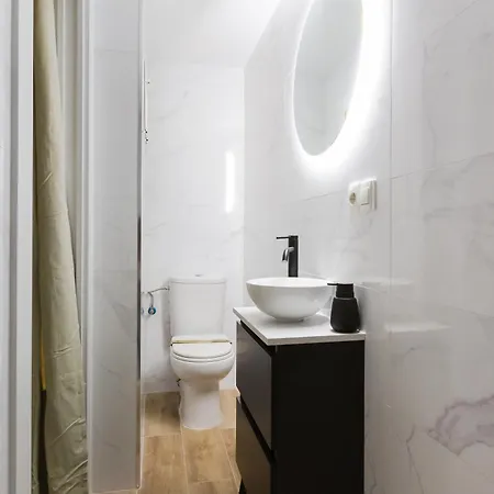 Quiet In The Center Apartment *
